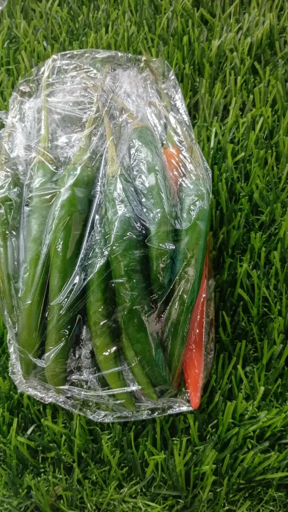 Green Chilli 10 Pcs Pack (Approx. 35g) 